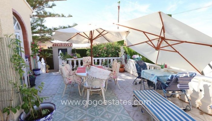 Te koop - Huis - Vrijstaande Villa - Torrevieja - Torrevieja Centro