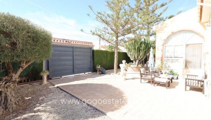 Te koop - Huis - Vrijstaande Villa - Torrevieja - Torrevieja Centro