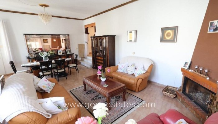 Te koop - Huis - Vrijstaande Villa - Torrevieja - Torrevieja Centro