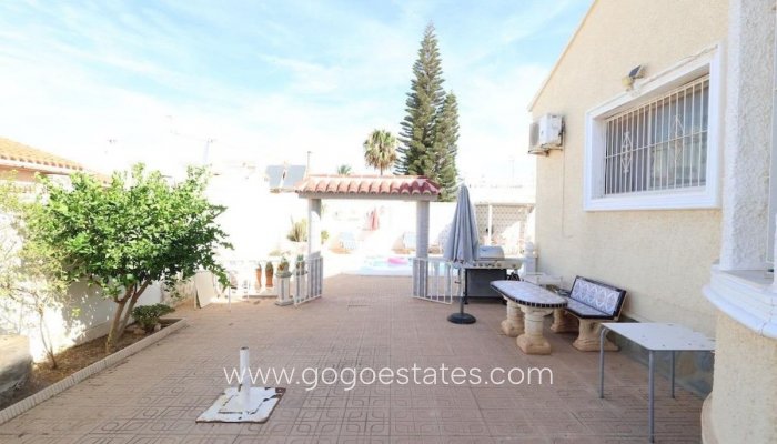 Te koop - Huis - Vrijstaande Villa - Torrevieja - Torrevieja Centro