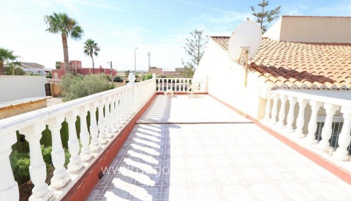 Te koop - Huis - Vrijstaande Villa - Torrevieja - Torrevieja Centro
