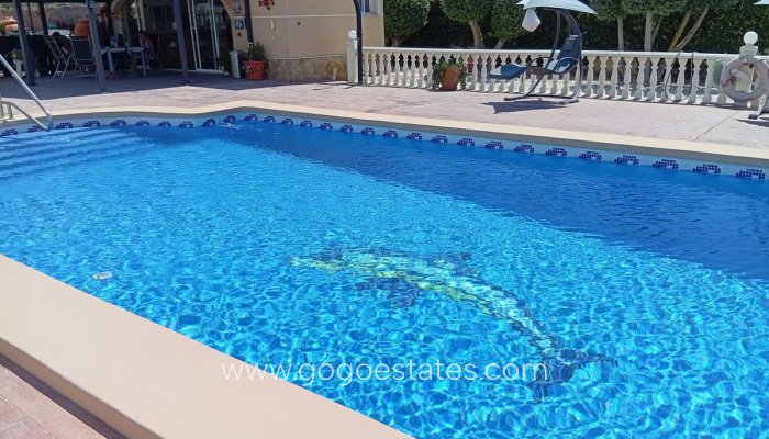 Te koop - Huis - Vrijstaande Villa - Catral - Catral Centro