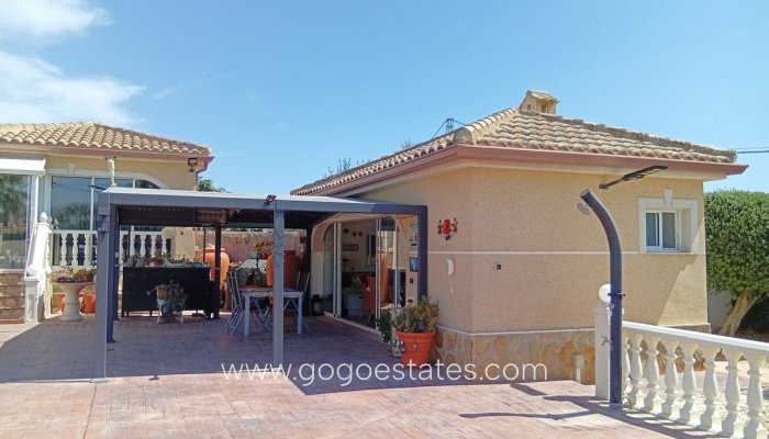 Te koop - Huis - Vrijstaande Villa - Catral - Catral Centro