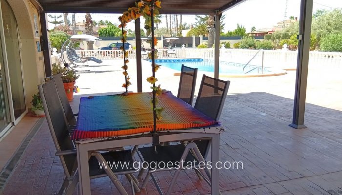 Te koop - Huis - Vrijstaande Villa - Catral - Catral Centro