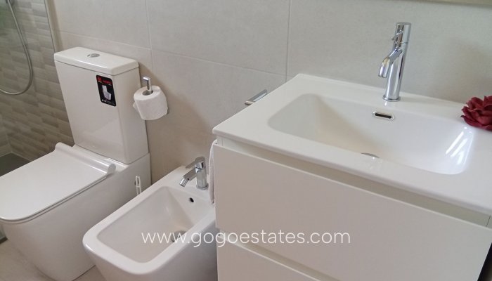 Te koop - Huis - Vrijstaande Villa - Catral - Catral Centro