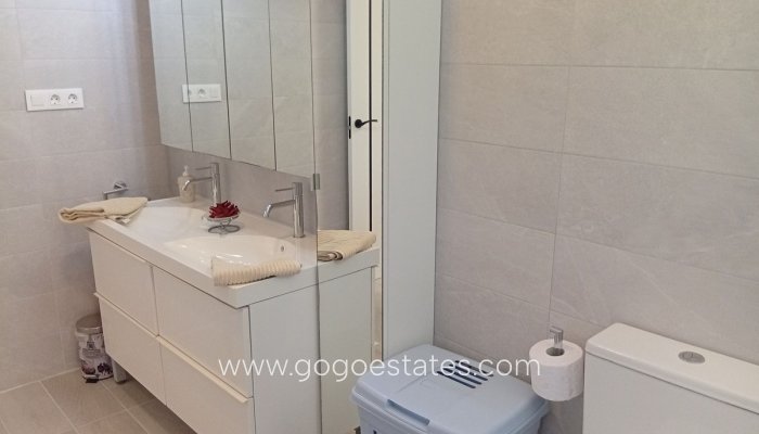 Te koop - Huis - Vrijstaande Villa - Catral - Catral Centro