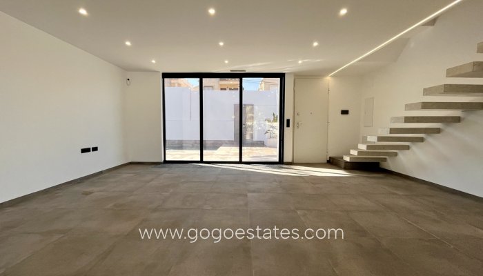 Te koop - Huis - Vrijstaande Villa - Torrevieja - Torrevieja Centro