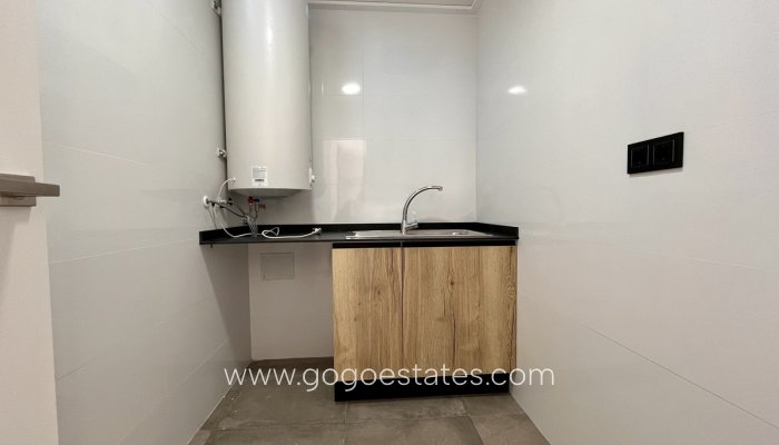 Te koop - Huis - Vrijstaande Villa - Torrevieja - Torrevieja Centro