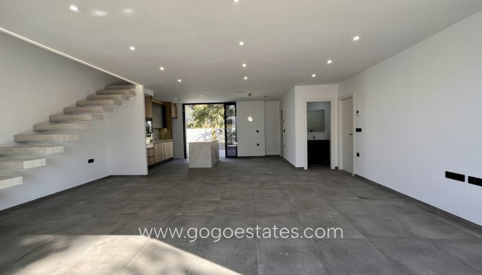 Te koop - Huis - Vrijstaande Villa - Torrevieja - Torrevieja Centro