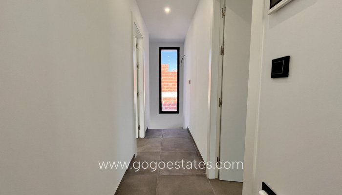 Te koop - Huis - Vrijstaande Villa - Torrevieja - Torrevieja Centro