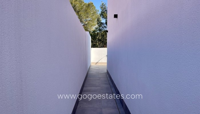 Te koop - Huis - Vrijstaande Villa - Torrevieja - Torrevieja Centro