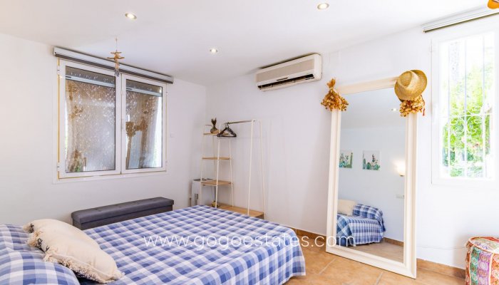 Te koop - Huis - Vrijstaande Villa - Benissa - Benissa Centro