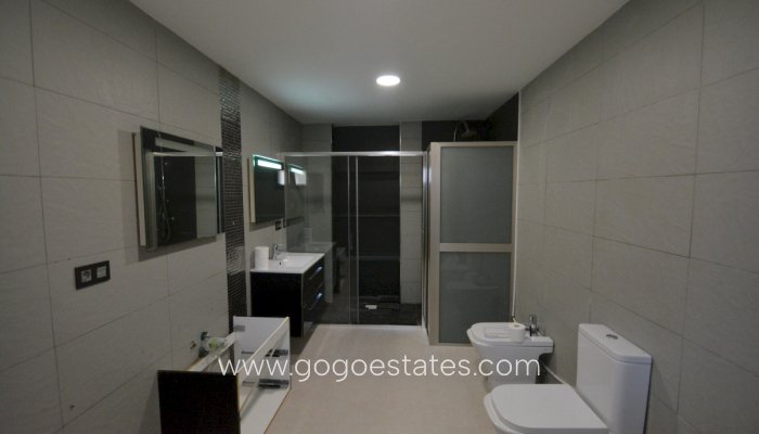 Te koop - Huis - Vrijstaande Villa - Los Montesinos - Los Montesinos Centro