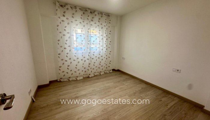 Te koop - Appartement - Appartement op de middelste verdieping - Alicante - Alicante Centro