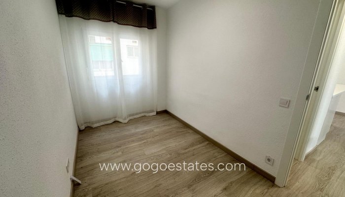 Te koop - Appartement - Appartement op de middelste verdieping - Alicante - Alicante Centro