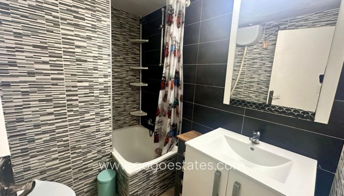 Te koop - Appartement - Appartement op de middelste verdieping - Alicante - Alicante Centro