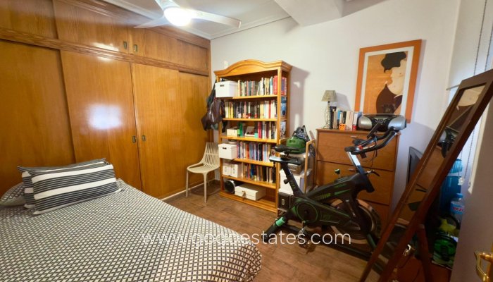 Te koop - Appartement - Appartement op de middelste verdieping - Alicante - Alicante Centro