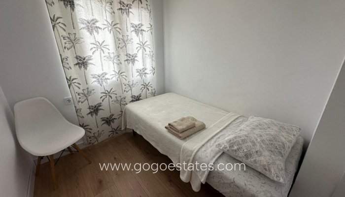 Te koop - Appartement - Appartement op de middelste verdieping - Alicante - Alicante Centro