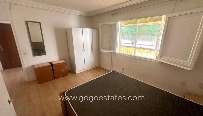 Te koop - Appartement - Appartement op de middelste verdieping - Alicante - Alicante Centro