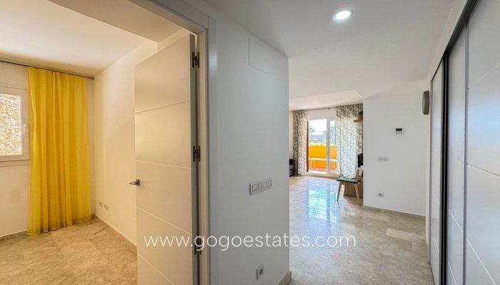 Te koop - Appartement - Appartement op de middelste verdieping - Torrevieja - Torrevieja Centro