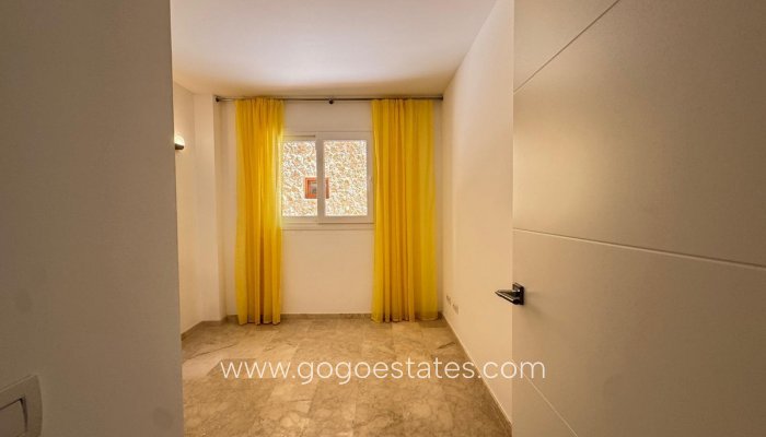 Te koop - Appartement - Appartement op de middelste verdieping - Torrevieja - Torrevieja Centro