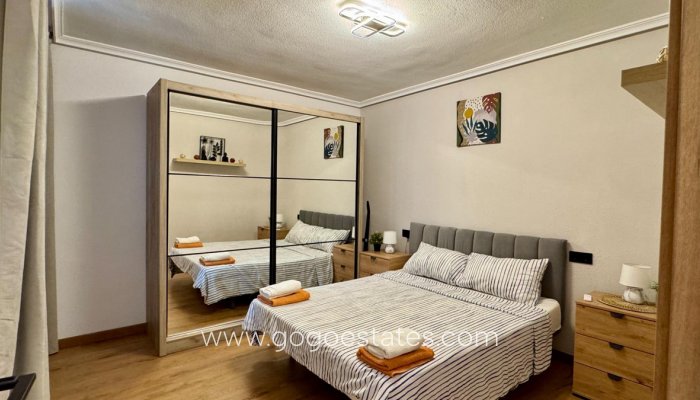 Te koop - Appartement - Appartement op de middelste verdieping - Torrevieja - Torrevieja Centro