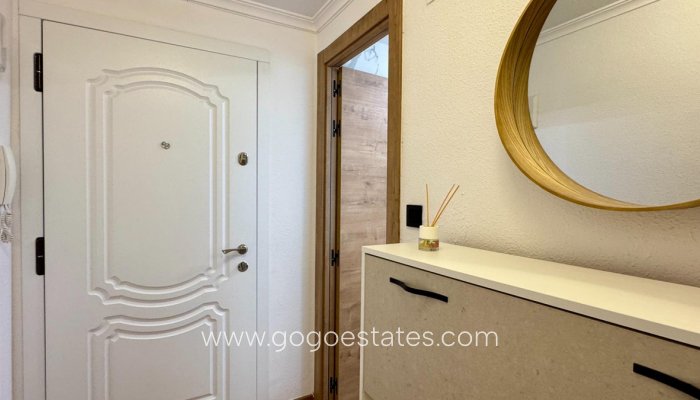 Te koop - Appartement - Appartement op de middelste verdieping - Torrevieja - Torrevieja Centro