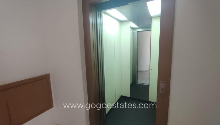 Te koop - Appartement - Appartement op de middelste verdieping - Torrevieja - Torrevieja Centro