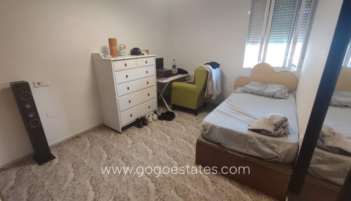 Te koop - Appartement - Appartement op de middelste verdieping - Torrevieja - Torrevieja Centro