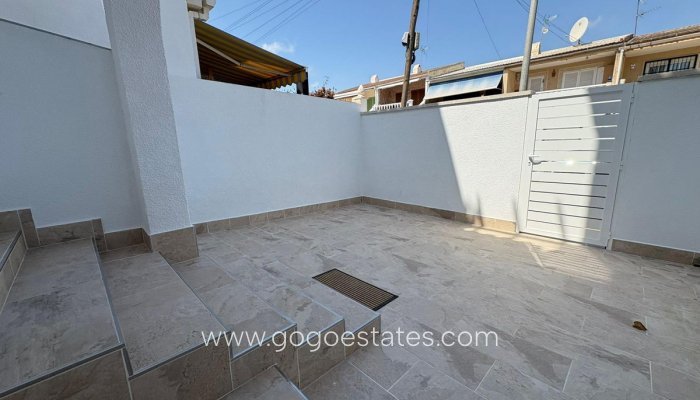 Te koop - Huis - Bungalow - Torrevieja - Torrevieja Centro