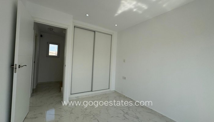 Te koop - Huis - Bungalow - Torrevieja - Torrevieja Centro