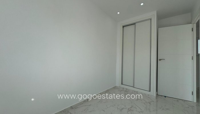 Te koop - Huis - Bungalow - Torrevieja - Torrevieja Centro