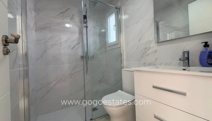 Te koop - Huis - Bungalow - Torrevieja - Torrevieja Centro