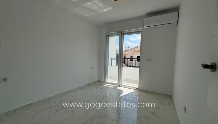 Te koop - Huis - Bungalow - Torrevieja - Torrevieja Centro