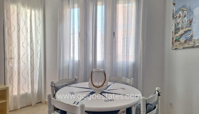 Te koop - Appartement - Appartement op de middelste verdieping - Torrevieja - Torrevieja Centro
