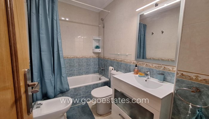 Te koop - Appartement - Appartement op de middelste verdieping - Torrevieja - Torrevieja Centro