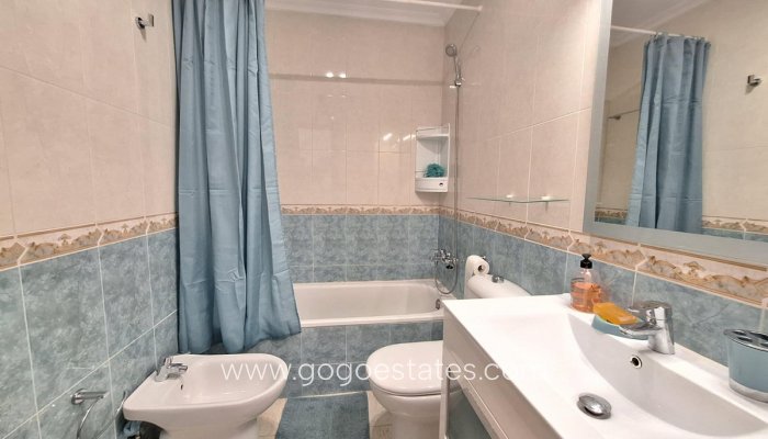 Te koop - Appartement - Appartement op de middelste verdieping - Torrevieja - Torrevieja Centro
