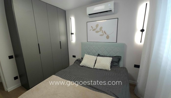 Te koop - Huis - Bungalow - Torrevieja - Torrevieja Centro