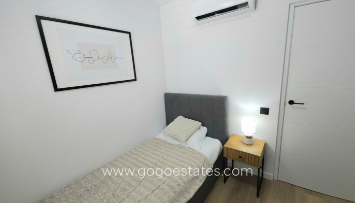 Te koop - Huis - Bungalow - Torrevieja - Torrevieja Centro