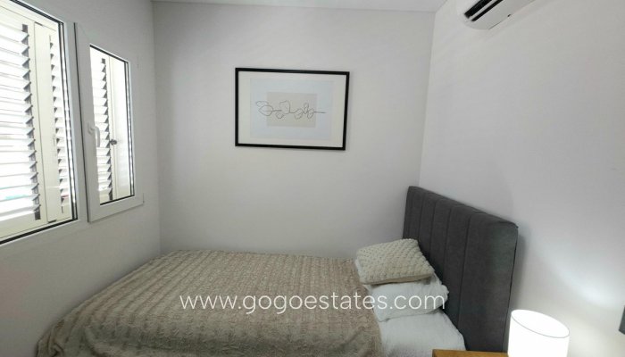 Te koop - Huis - Bungalow - Torrevieja - Torrevieja Centro