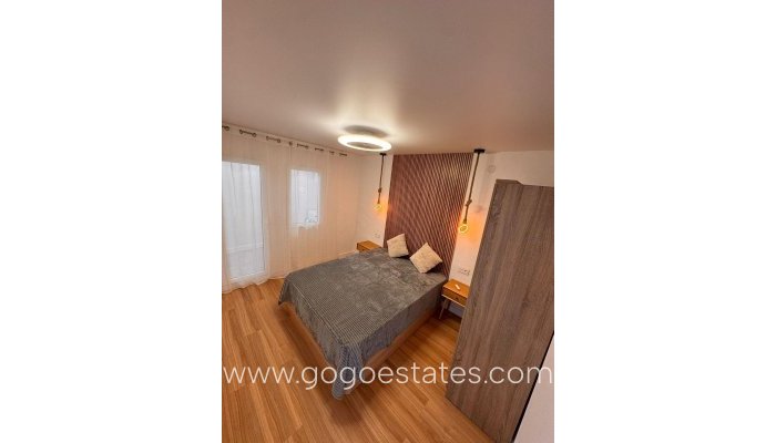 Te koop - Huis - Bungalow - Torrevieja - Torrevieja Centro