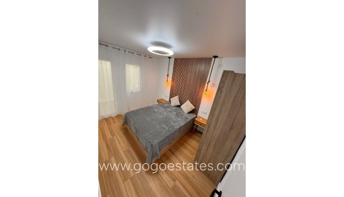 Te koop - Huis - Bungalow - Torrevieja - Torrevieja Centro
