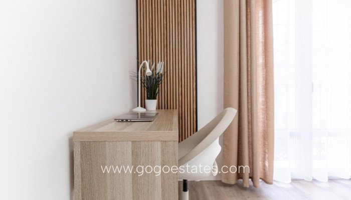 Te koop - Appartement - Appartement op de middelste verdieping - Torrevieja - Torrevieja Centro