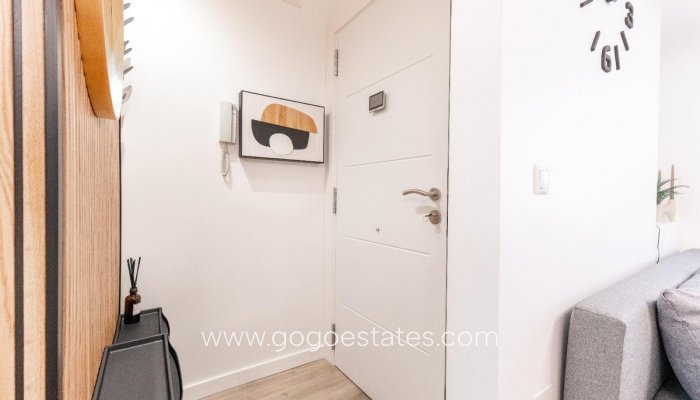 Te koop - Appartement - Appartement op de middelste verdieping - Torrevieja - Torrevieja Centro