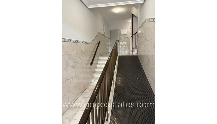 Te koop - Appartement - Appartement op de middelste verdieping - Torrevieja - Torrevieja Centro