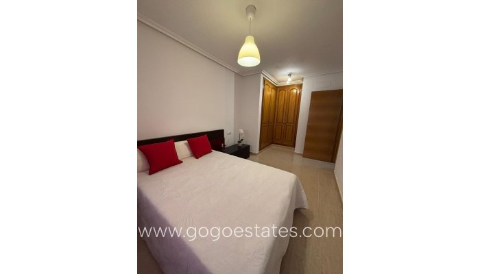 Te koop - Appartement - Appartement op de middelste verdieping - Torrevieja - Torrevieja Centro