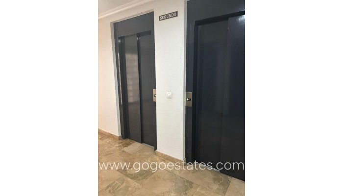 Te koop - Appartement - Appartement op de middelste verdieping - Torrevieja - Torrevieja Centro