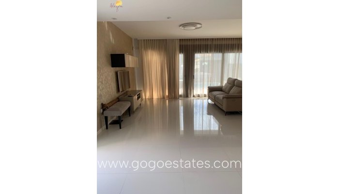 Te koop - Huis - Bungalow - Orihuela - Orihuela Costa