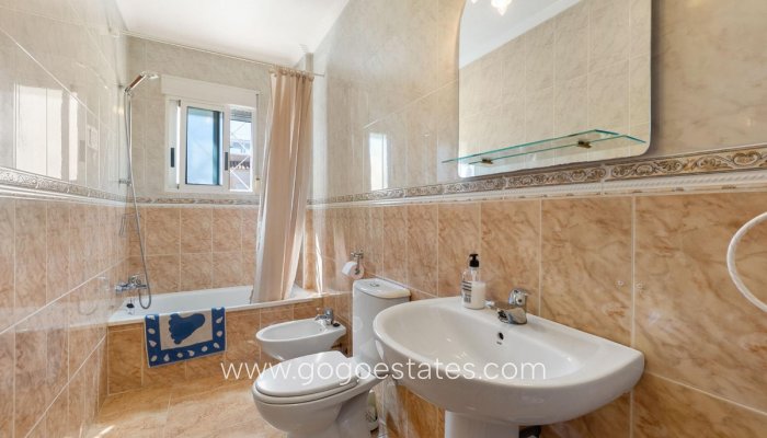 Te koop - Huis - Stadswoning - Torrevieja - Torrevieja Centro