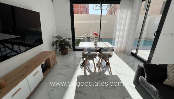 Te koop - Huis - Vrijstaande Villa - Los Montesinos - Los Montesinos Centro